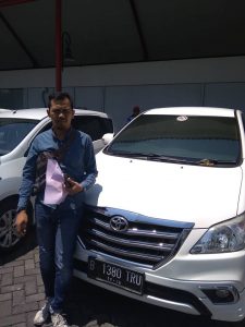 Sewa Mobil Akhir Pekan di Bali