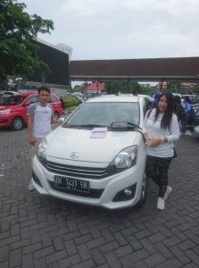 5 Mobil Lepas Kunci